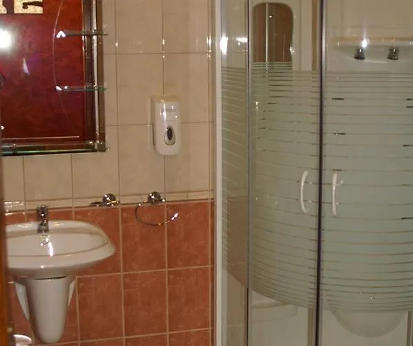 Dubogo Szalloda Etterem Es Eskuvohaz 3* Békés