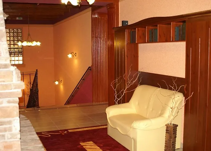 Dubogo Szalloda Etterem Es Eskuvohaz Hotel Békés
