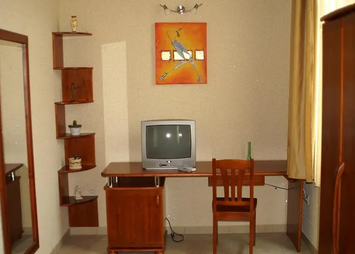 Dubogo Szalloda Etterem Es Eskuvohaz 3* Békés